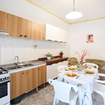 2 Bedroom Cozy In Apartment Ricadi